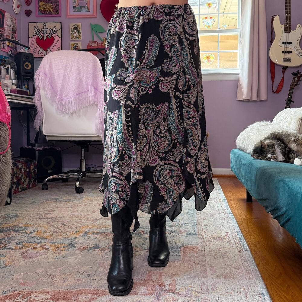 Vintage Y2K black paisley whimsigoth boho midi skirt